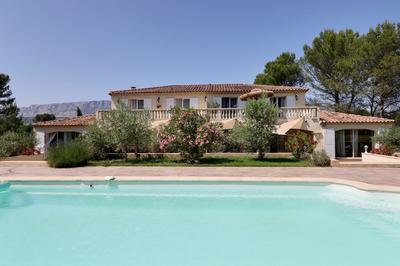 Bastide - 334 m² - 9 pièces