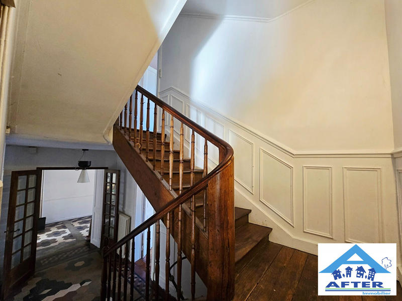 Maison - 245 m² - 6 pièces