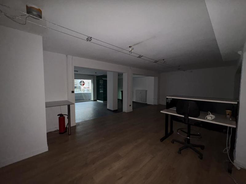 Local commercial - 97 m² - 2 pièces