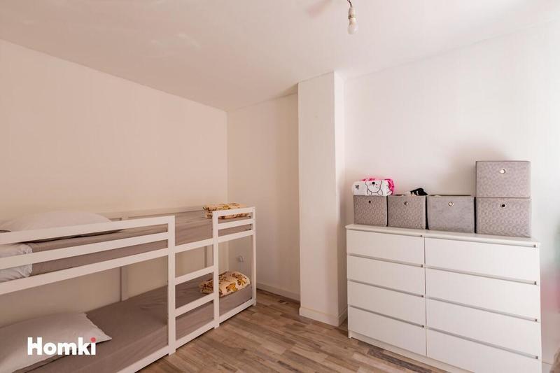 Maison - 250 m² - 8 pièces