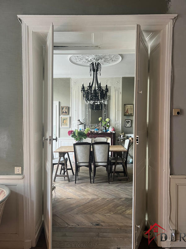 Propriété - 346 m² - 11 pièces