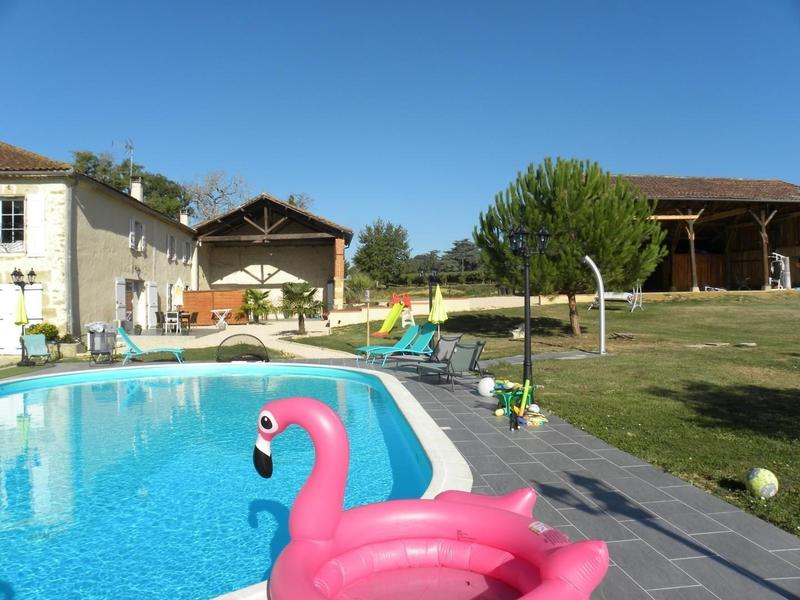 Maison - 454 m² - 15 pièces