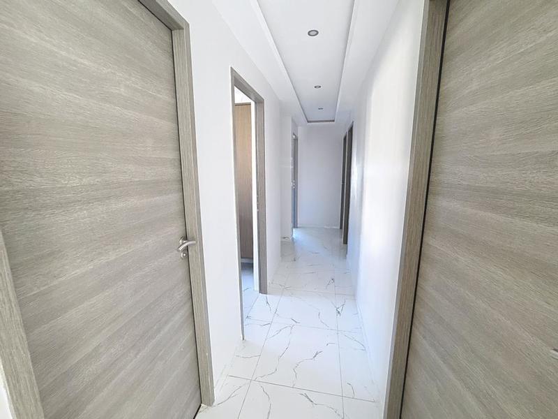 Maison - 337 m² - 13 pièces