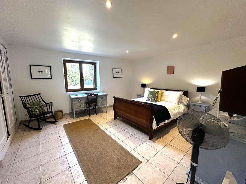 Maison traditionnelle - 185 m² - 7 pièces