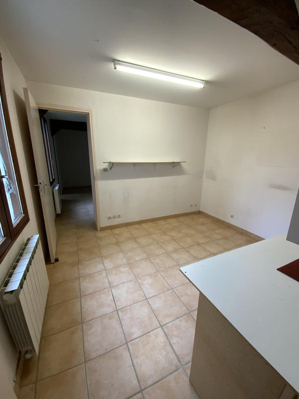 Appartement - 96 m² - 5 pièces