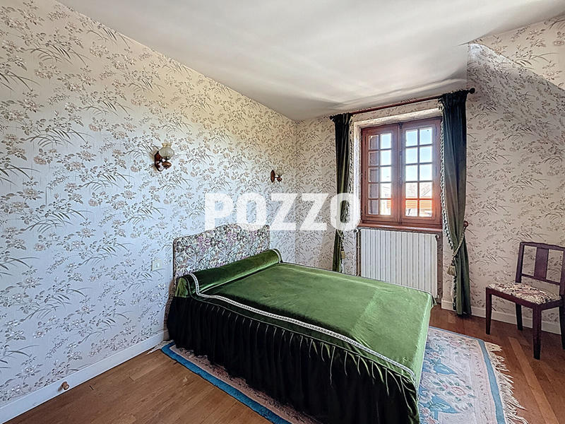 Maison - 200 m² - 7 pièces