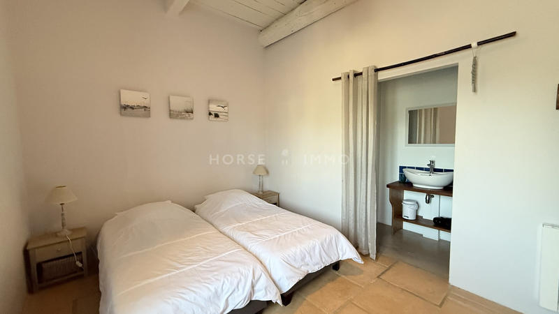 Mas - 597 m² - 22 pièces