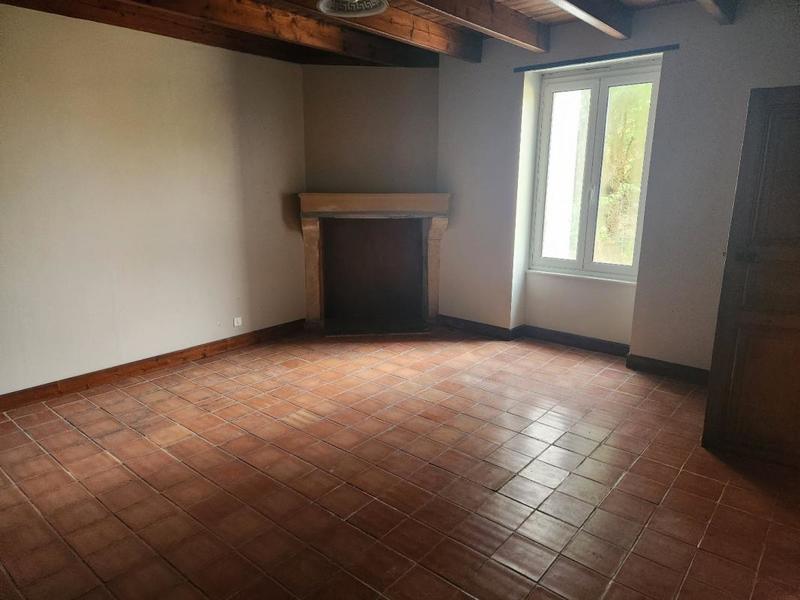 Maison traditionnelle - 230 m² - 8 pièces