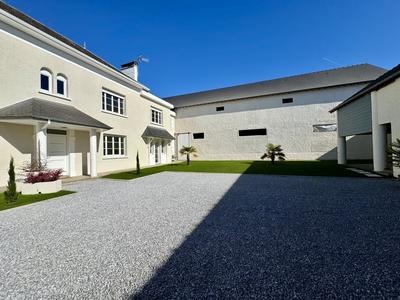 Maison - 190 m² - 6 pièces