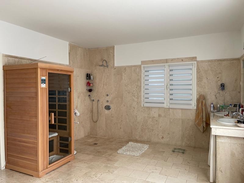 Maison - 265 m² - 8 pièces