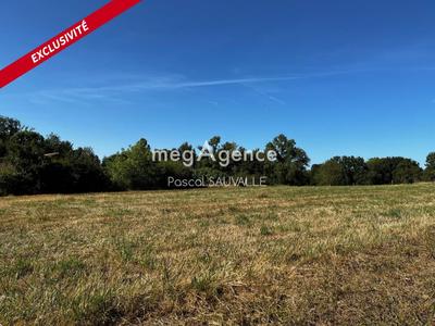 Terrain constructible - 2 260 m²