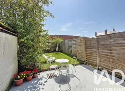 Maison de ville - 200 m² - 10 pièces