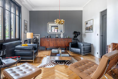 Propriété - 206 m² - 7 pièces