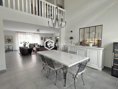 Villa - 162 m² - 7 pièces