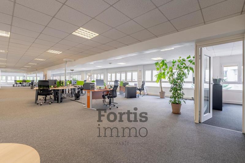 Bureau - 547 m² - 8 pièces