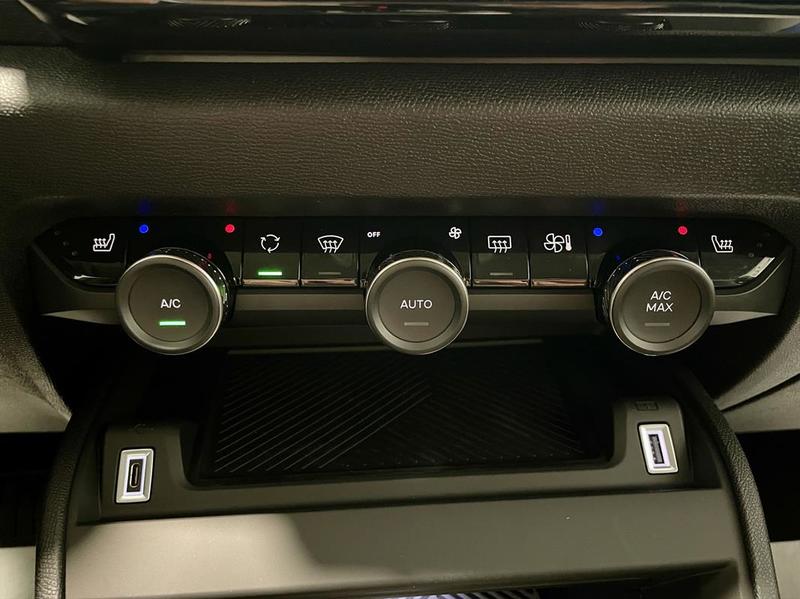 Citroën C4 III (2) 1.2 Hybrid 145 Dcs6 Max