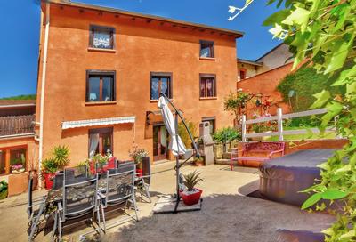 Maison - 200 m² - 8 pièces