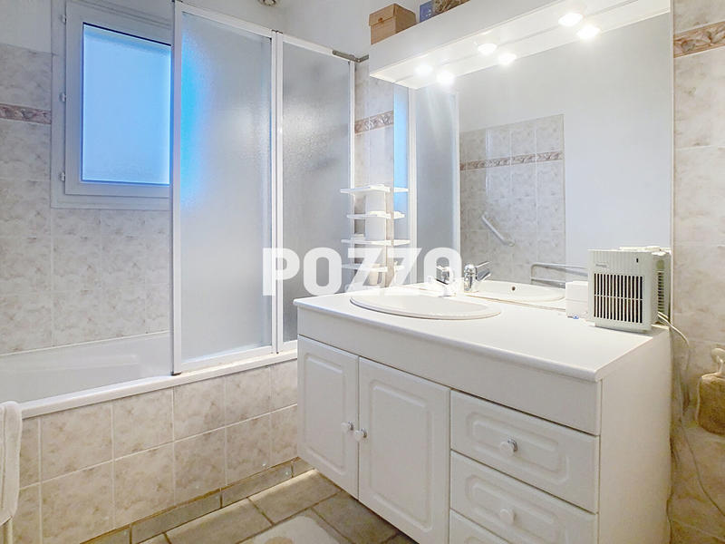 Maison - 179 m² - 6 pièces