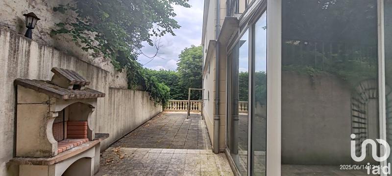 Maison - 300 m² - 12 pièces