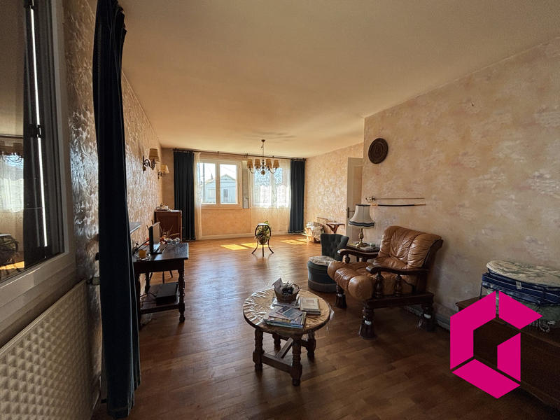 Maison - 170 m² - 7 pièces