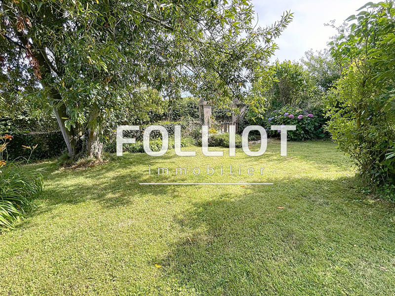 Maison - 225 m² - 10 pièces