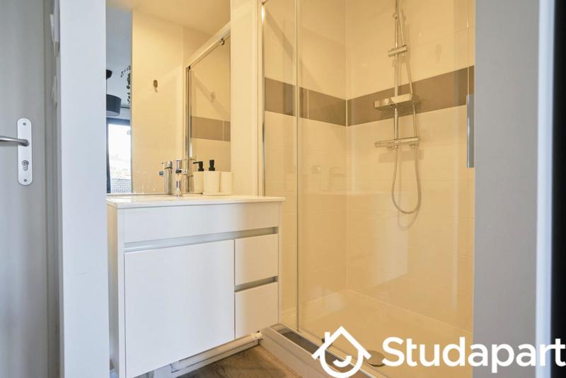 Chambre - 13 m² - 1 pièce