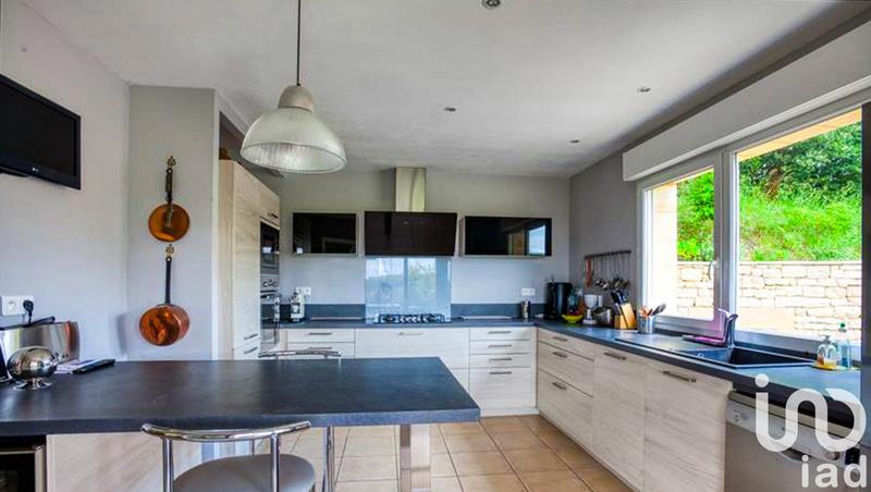 Maison - 172 m² - 7 pièces