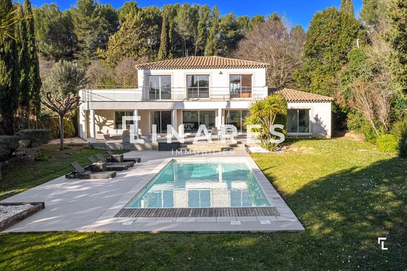 Villa - 226 m² - 5 pièces