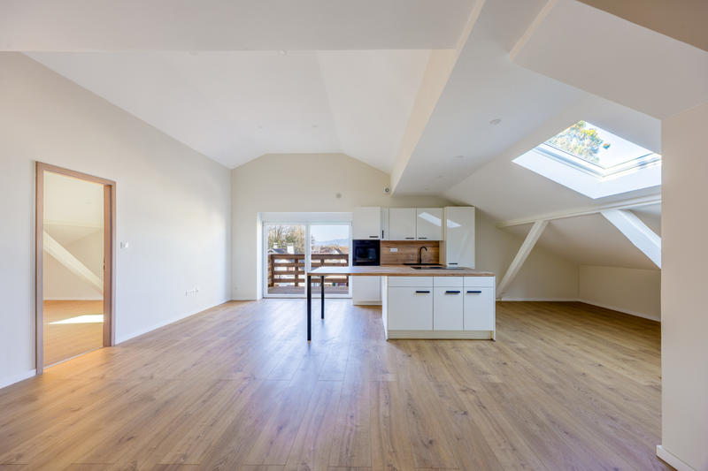 Appartement - 95 m² - 4 pièces