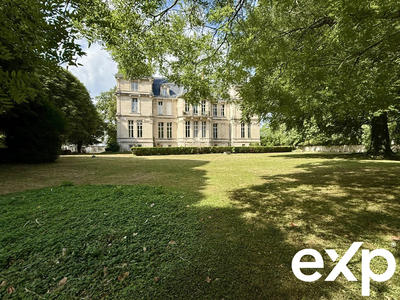 Château - 1 200 m² - 26 pièces