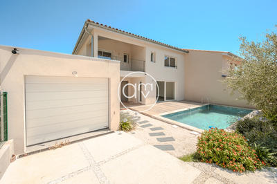 Maison - 136 m² - 5 pièces