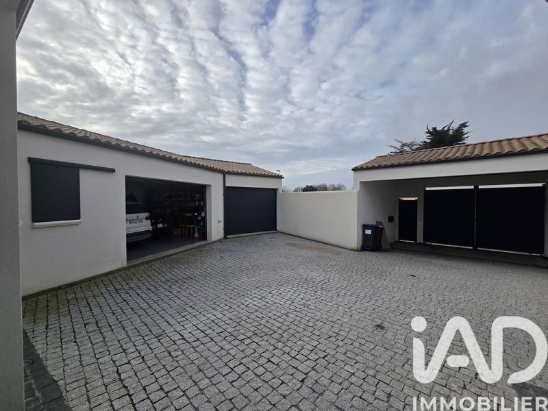 Maison - 195 m² - 6 pièces