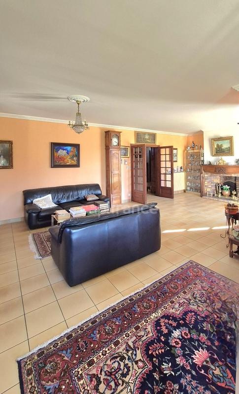 Maison - 200 m² - 6 pièces