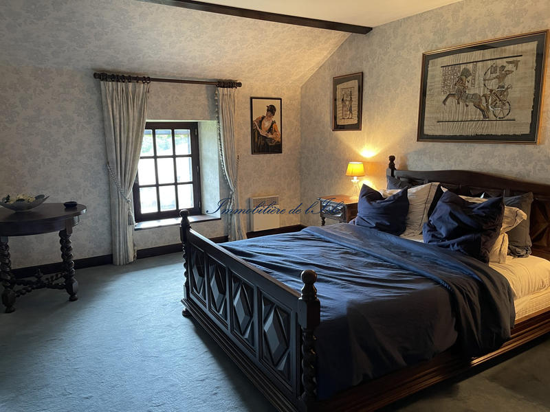 Maison - 310 m² - 10 pièces