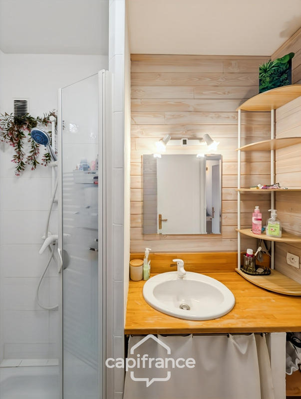 Appartement - 80 m² - 5 pièces