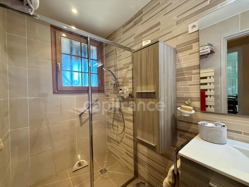 Maison - 127 m² - 7 pièces