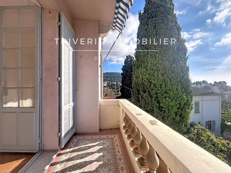 Appartement - 100 m² - 4 pièces