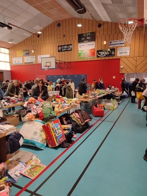 Bourses aux jouets et vêtements d'enfants