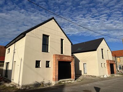 Maison traditionnelle - 103 m² - 4 pièces