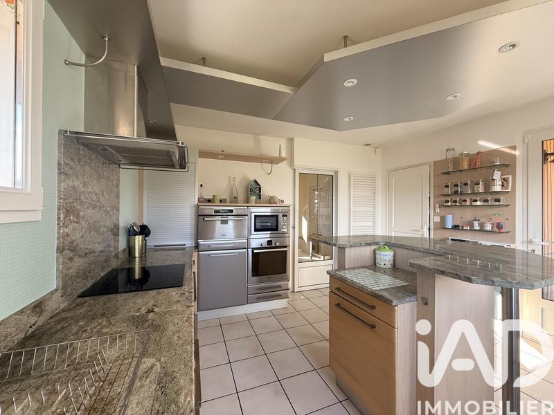 Maison de maîtres - 360 m² - 8 pièces