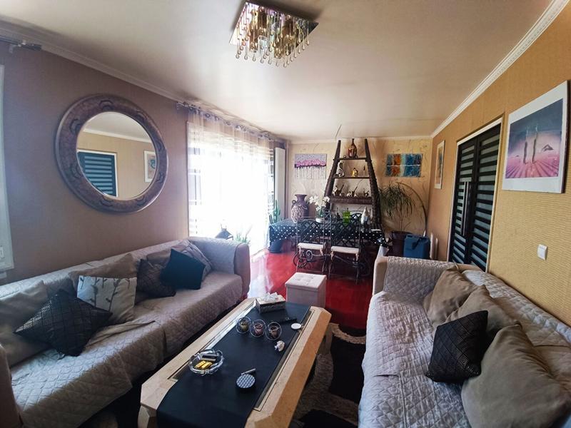 Maison - 98 m² - 7 pièces