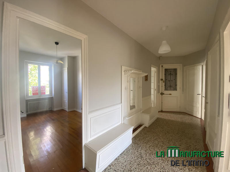 Appartement - 100 m² - 5 pièces