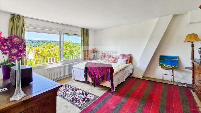 Maison - 160 m² - 7 pièces