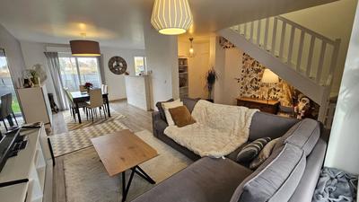 Maison - 95 m² - 4 pièces