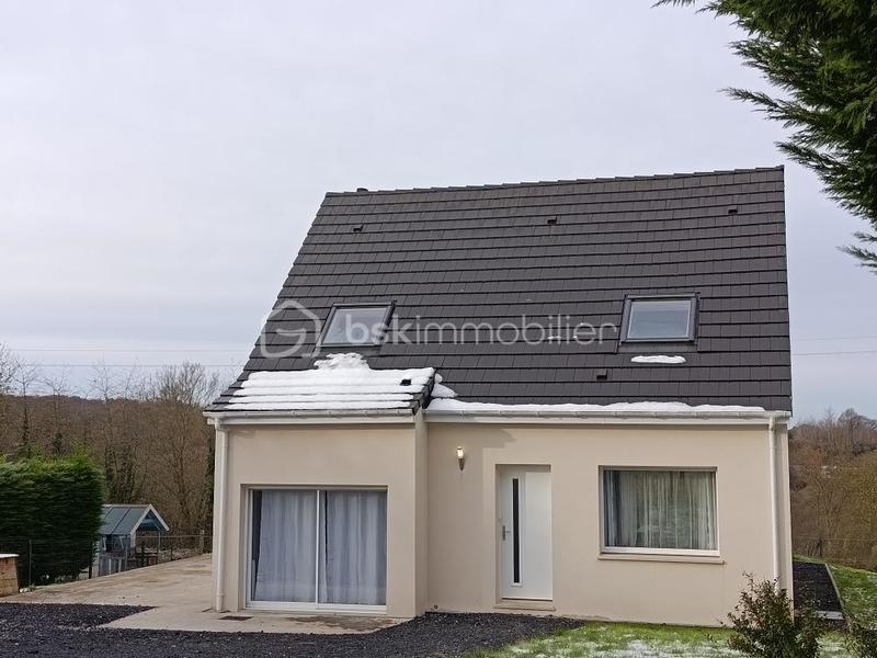 Maison traditionnelle - 102 m² - 5 pièces