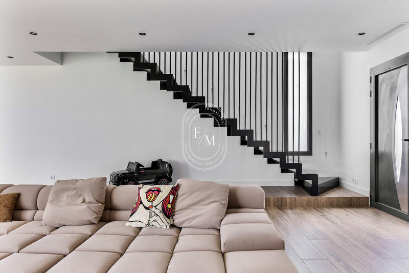 Villa - 189 m² - 5 pièces