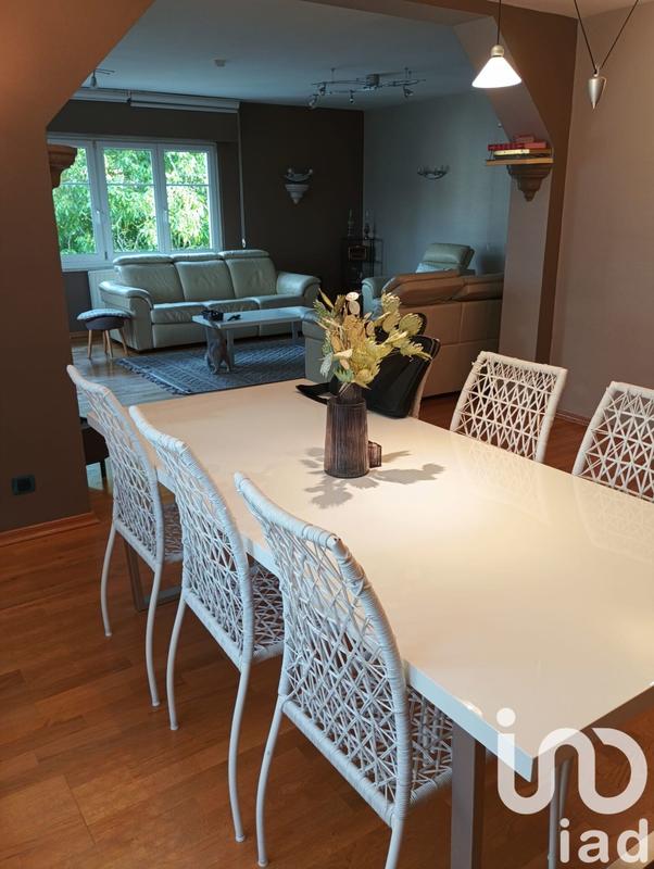 Maison - 230 m² - 12 pièces