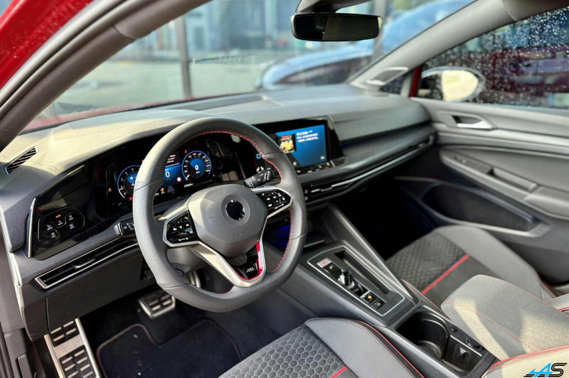 Volkswagen Golf VIII Gti Clubsport 300ch Dsg7 hk Akrapovic Pas de Malus