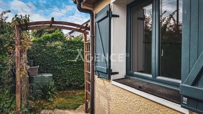 Maison - 99 m² - 5 pièces