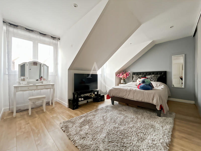 Maison - 117 m² - 6 pièces